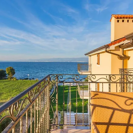 Luxury Apartments Villa Matea 2 Malinska Exterior photo