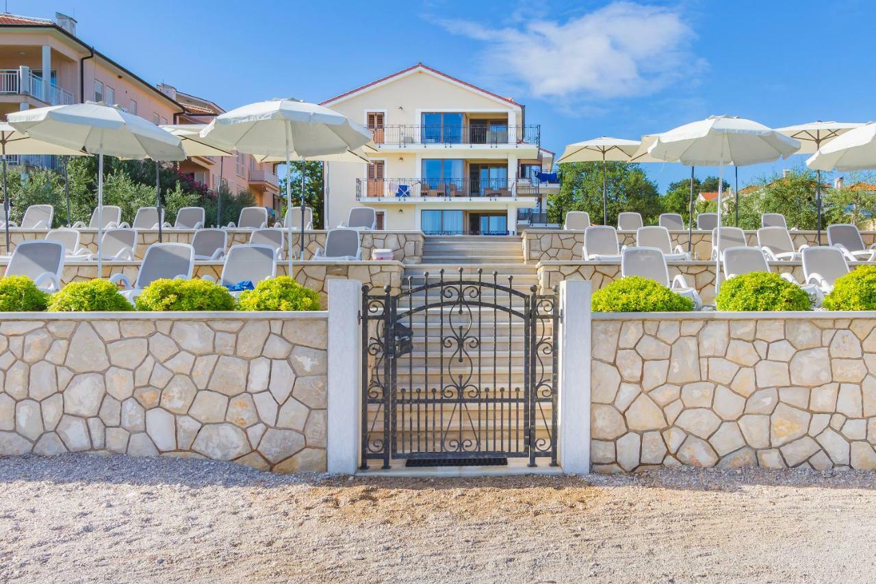 Villa Luxury Matea 2 *