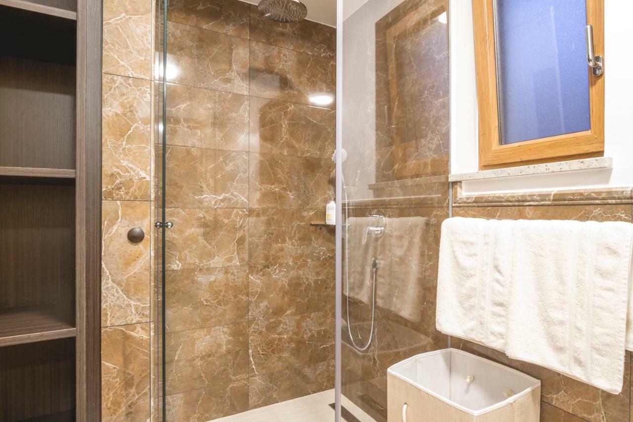 Luxury Matea 2 *